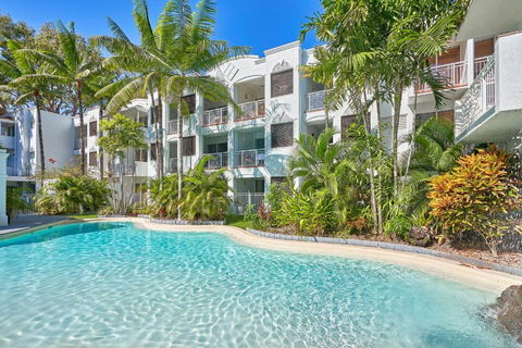 Alassio Beachfront Apartments Palm Cove - Accommodation Main Beach 0
