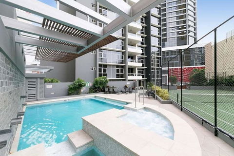 Amazing River View - 3 Bedroom Apartment - Brisbane CBD - Netflix - Fast Wifi - Carpark - Accommodation Main Beach 2