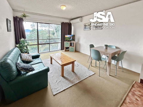 Alpine Mountain View Kirwan 10 - Accommodation Main Beach 1