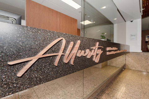 Allurity Hotel - Accommodation Main Beach 1