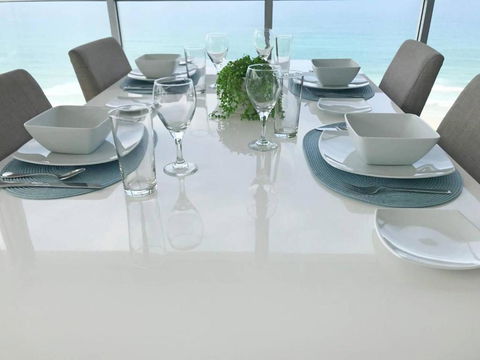 Air On Broadbeach-Stunning Ocean Views - Accommodation Main Beach 4