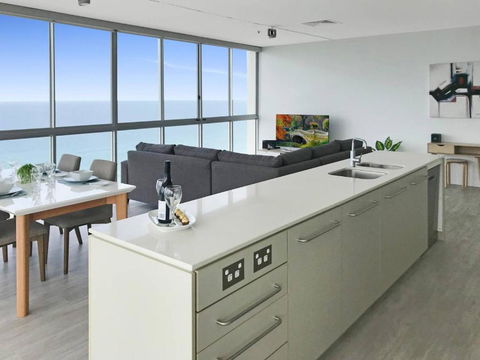 Air On Broadbeach-Stunning Ocean Views - Accommodation Main Beach 1