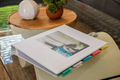 Awesome Albert Park Art Deco Gem 2 Bedroom Bevan 2 - Accommodation Main Beach 3