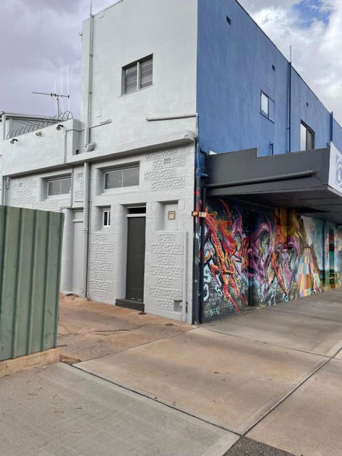 Apartment 1 On Oxide - Accommodation Main Beach 2