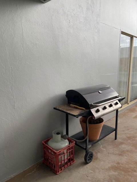 Apartment 1 On Oxide - Accommodation Main Beach 1