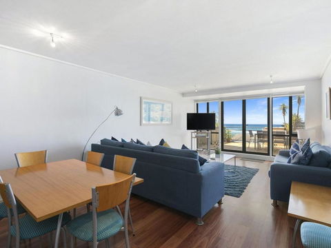 Apartment 11 Pacific Apartments - Accommodation Main Beach 1