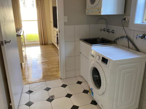 Apartment 144 Mount Gambier - Accommodation Main Beach 1
