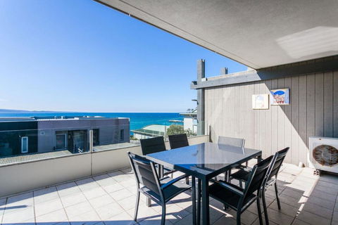 Apartment 16 Kalimna - Accommodation Main Beach 1