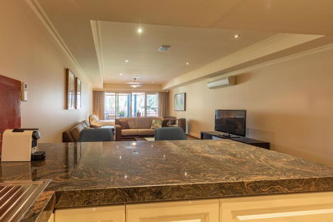 Apartment 2, 9 River Lane Mannum - Accommodation Main Beach 1