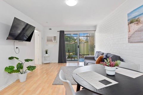 Apartment 2 Burswood - Accommodation Main Beach 0