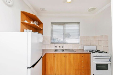 Apartment 2 Burswood - Accommodation Main Beach 1