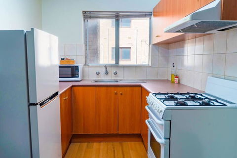 Apartment 7 - Accommodation Main Beach 1