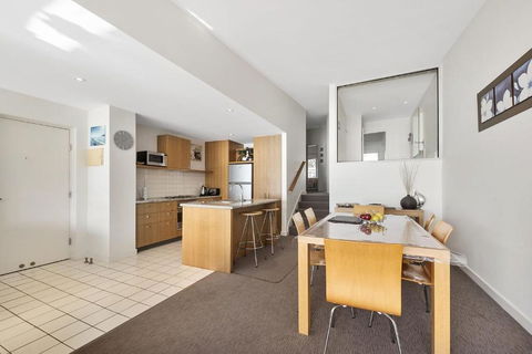 Apartment 26 Kalimna - Accommodation Main Beach 4