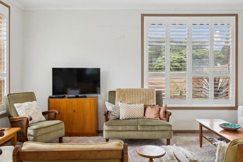Apartment In Cowes Central On Chapel - Accommodation Main Beach 3