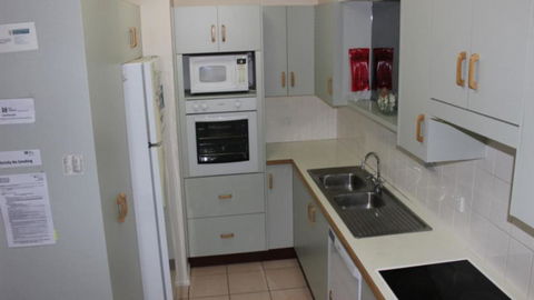 Apartment In Paradise - Accommodation Main Beach 2