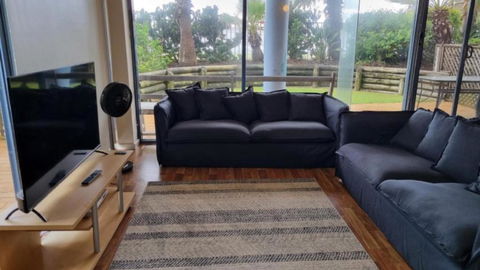 Apartment In Paradise - Accommodation Main Beach 3