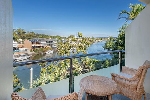 Apartments On Hastings - Accommodation Main Beach 1