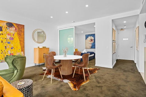 Apartment On Honeysuckle - Accommodation Main Beach 4