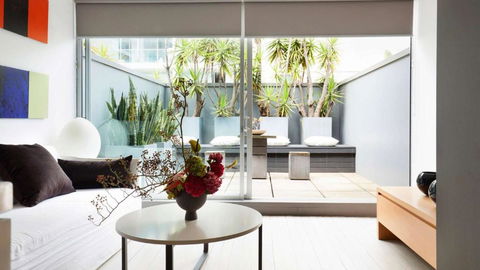 Apartment One - Accommodation Main Beach 0