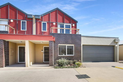 Apartments On Church - Unit 7 - Accommodation Main Beach 0