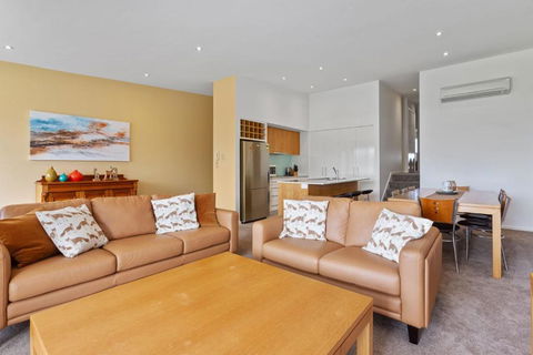 Apollo Blue 14 - Accommodation Main Beach 4