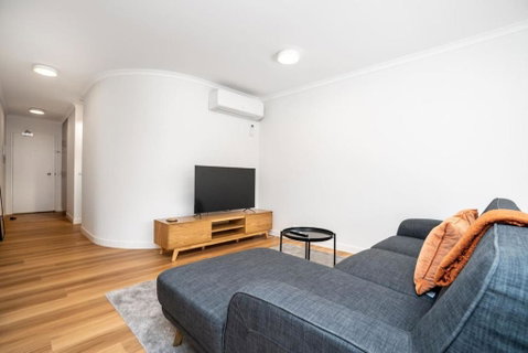 Apt In Kingston - 10min To Lake Burley Griffin - Accommodation Main Beach 0