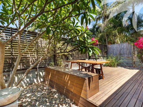 Aqua Apartment 2 - Accommodation Main Beach 1