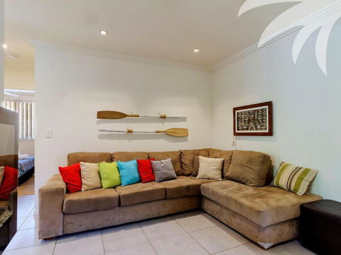 Aqua Apartment 2 - Accommodation Main Beach 2