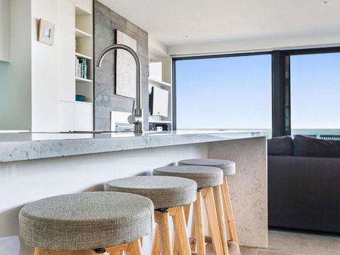 Aqua Mist - Accommodation Main Beach 2