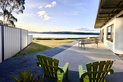 AquaChill On The Bay - Accommodation Main Beach 0
