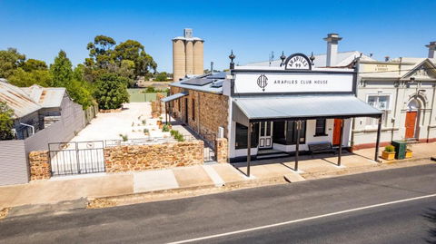 Arapiles Crash Pad - Accommodation Main Beach 1