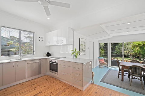 Arcadia By The Sea - Accommodation Main Beach 0