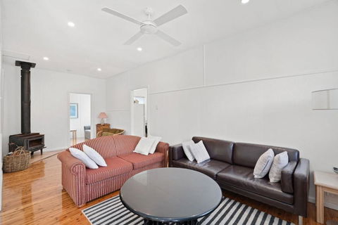 Arcadia By The Sea - Accommodation Main Beach 2