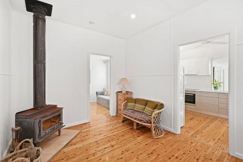 Arcadia By The Sea - Accommodation Main Beach 3