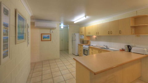 Arcadia Palms 2 - Accommodation Main Beach 3