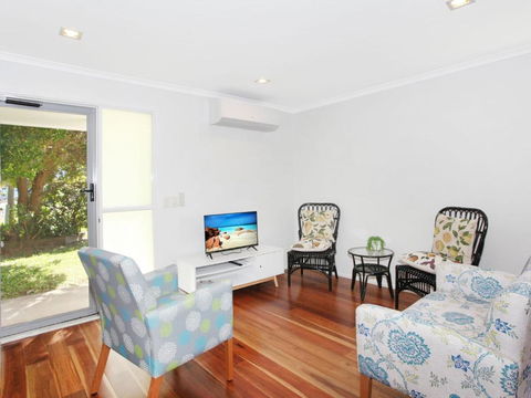 Arlington 1 Two Bedroom Unit Close To The Beach - Accommodation Main Beach 0