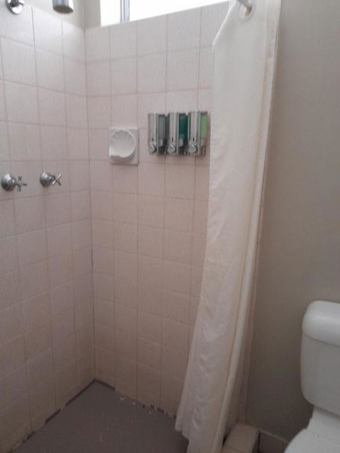 Aromet Motor Inn - Accommodation Main Beach 3