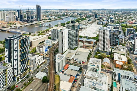 Artisan Apartments South Brisbane - Accommodation Main Beach 1