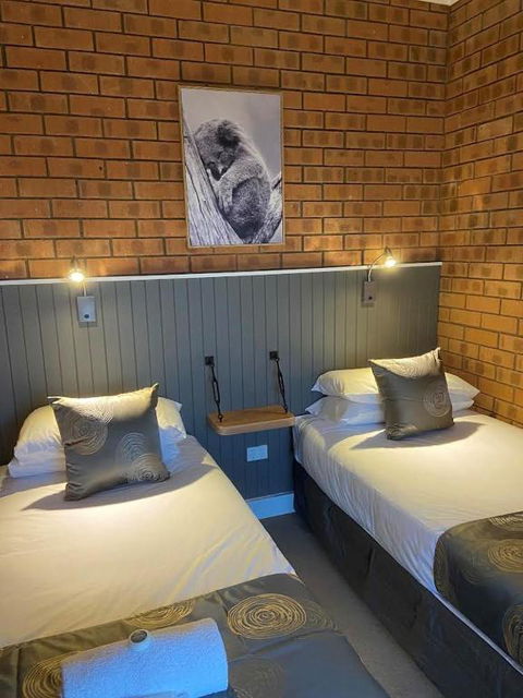 Ashleigh Court Motor Inn - Accommodation Main Beach 3