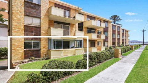 Ashwood 100 Meters To Beach, Shops, Cafes Accom Holidays - Accommodation Main Beach 2