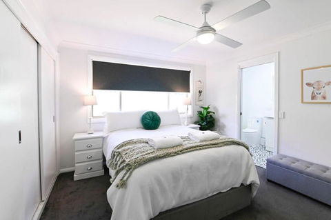 Aspen Abode - CBD, Fireplace, BBQ, 3 Smart TVs - Accommodation Main Beach 2