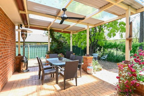 Aspen Abode - CBD, Fireplace, BBQ, 3 Smart TVs - Accommodation Main Beach 3