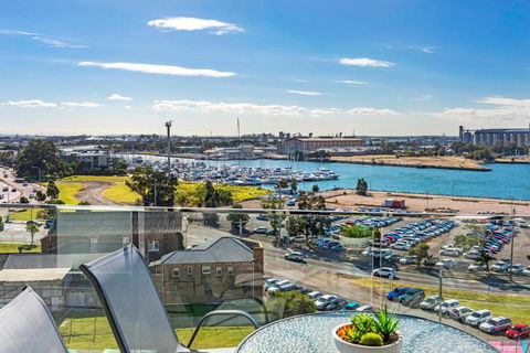 Astra Apartments Newcastle - Accommodation Main Beach 0