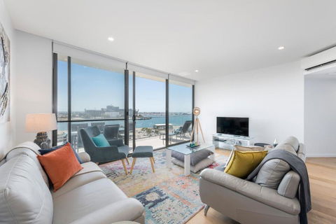 Astra Apartments Newcastle - Accommodation Main Beach 3