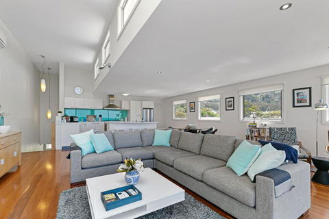 At Saint Judes - Accommodation Main Beach 4