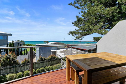 At Saint Judes - Accommodation Main Beach 0