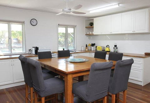 ATALLAWA - Accommodation Main Beach 4