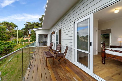 Attunga - Accommodation Main Beach 4