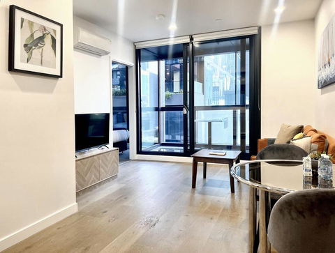 Aura On Lonsdale - Accommodation Main Beach 3