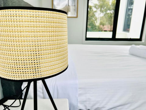 Austral Newly Built Modern 3 Br Home - Accommodation Main Beach 4